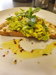 Smashed-Avocado-On-Toast-Tolpuddle-Cafe